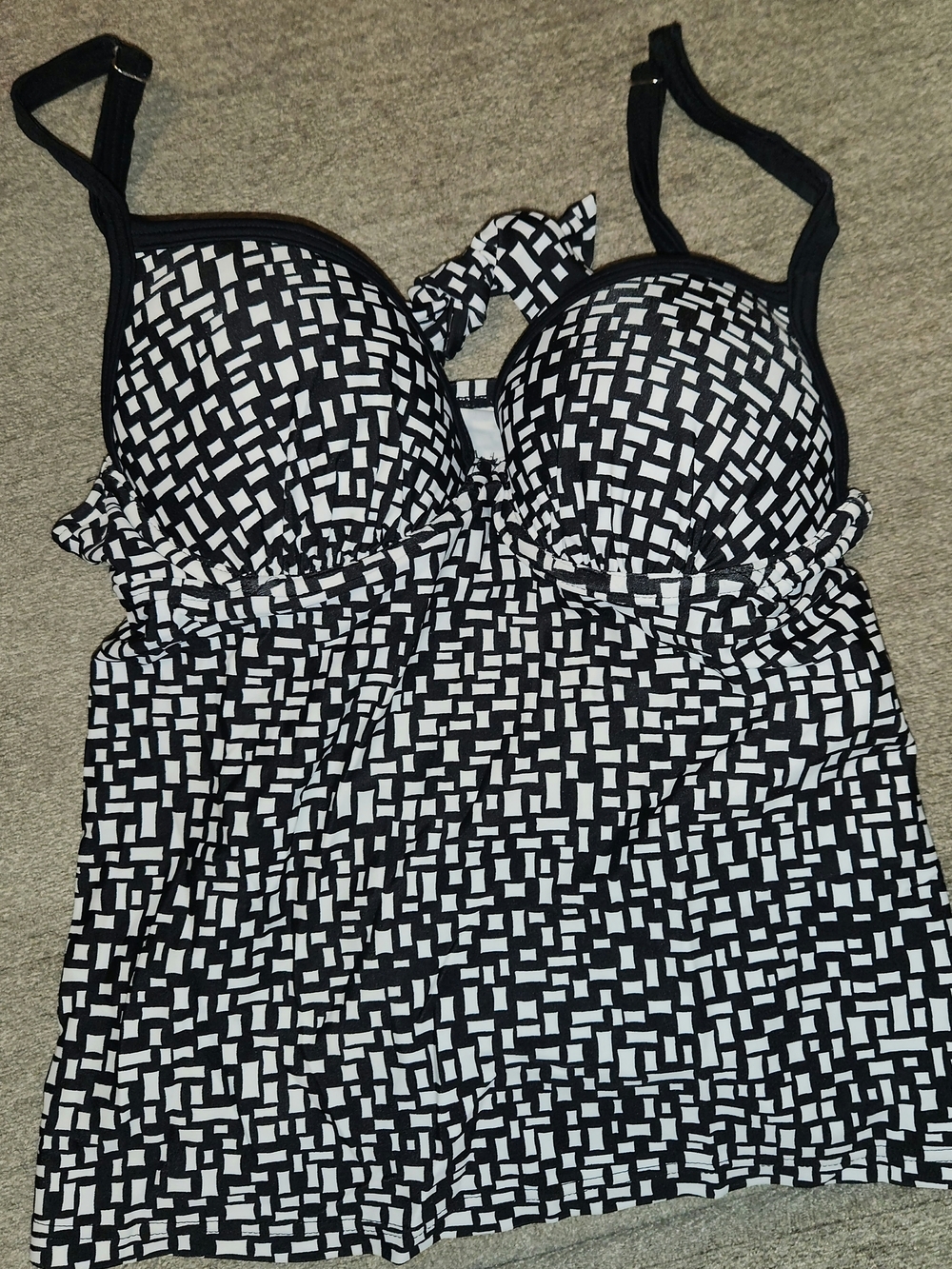 Maidenform Push up  Black and White Geometric Tankini